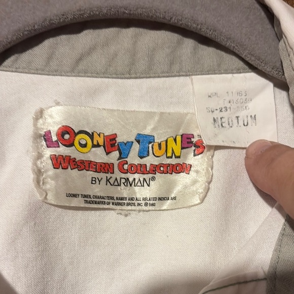 Warner Bros. White Casual Button Down Shirt Looney Tunes - Picture 4 of 5